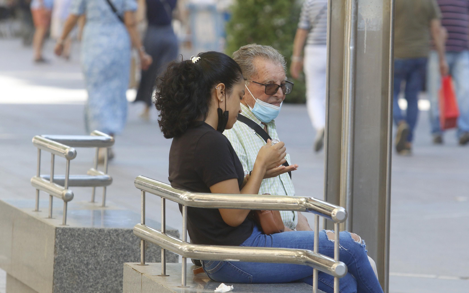 Las calles de Córdoba se llenan tras la época estival