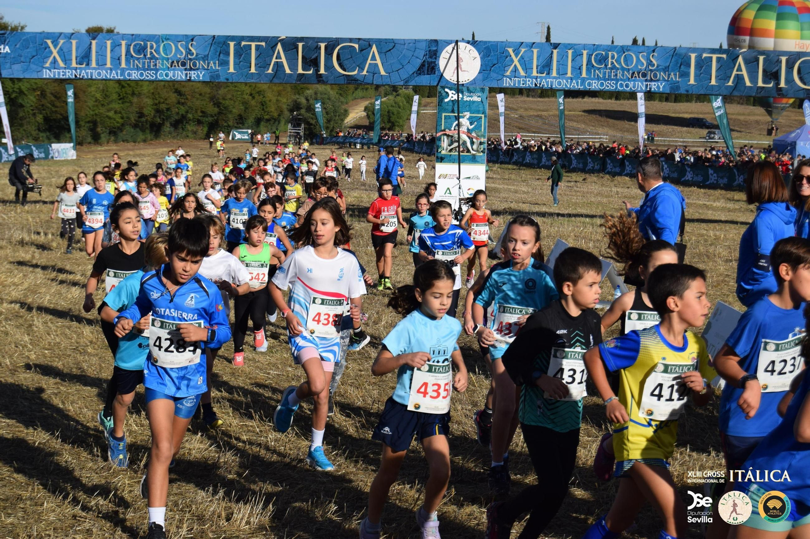 Búscate en las fotos del Cross de Itálica 2025 | 9