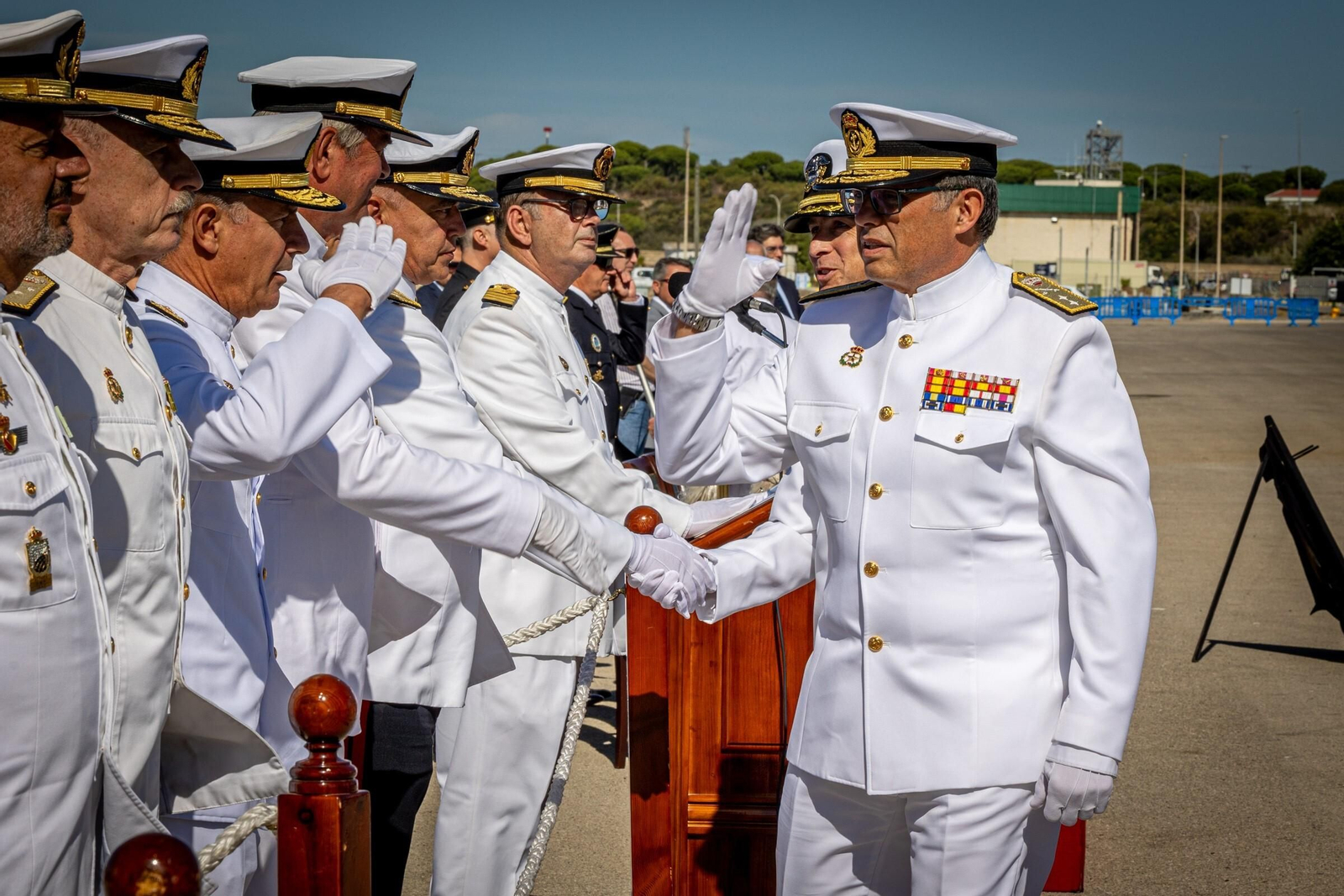 Imágenes: España y EEUU conmemoran 70 años de "guardias juntos" en la Base de Rota
