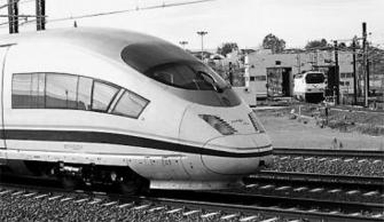 Un tren AVE en la estación de Antequera.