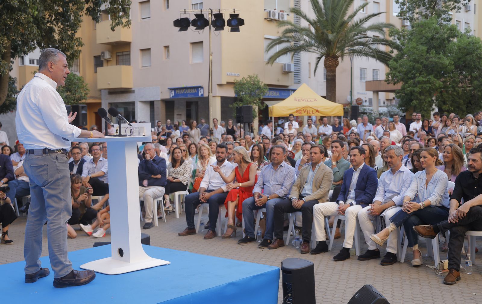 Las imágenes del inicio de campaña del Partido Popular, en Sevilla