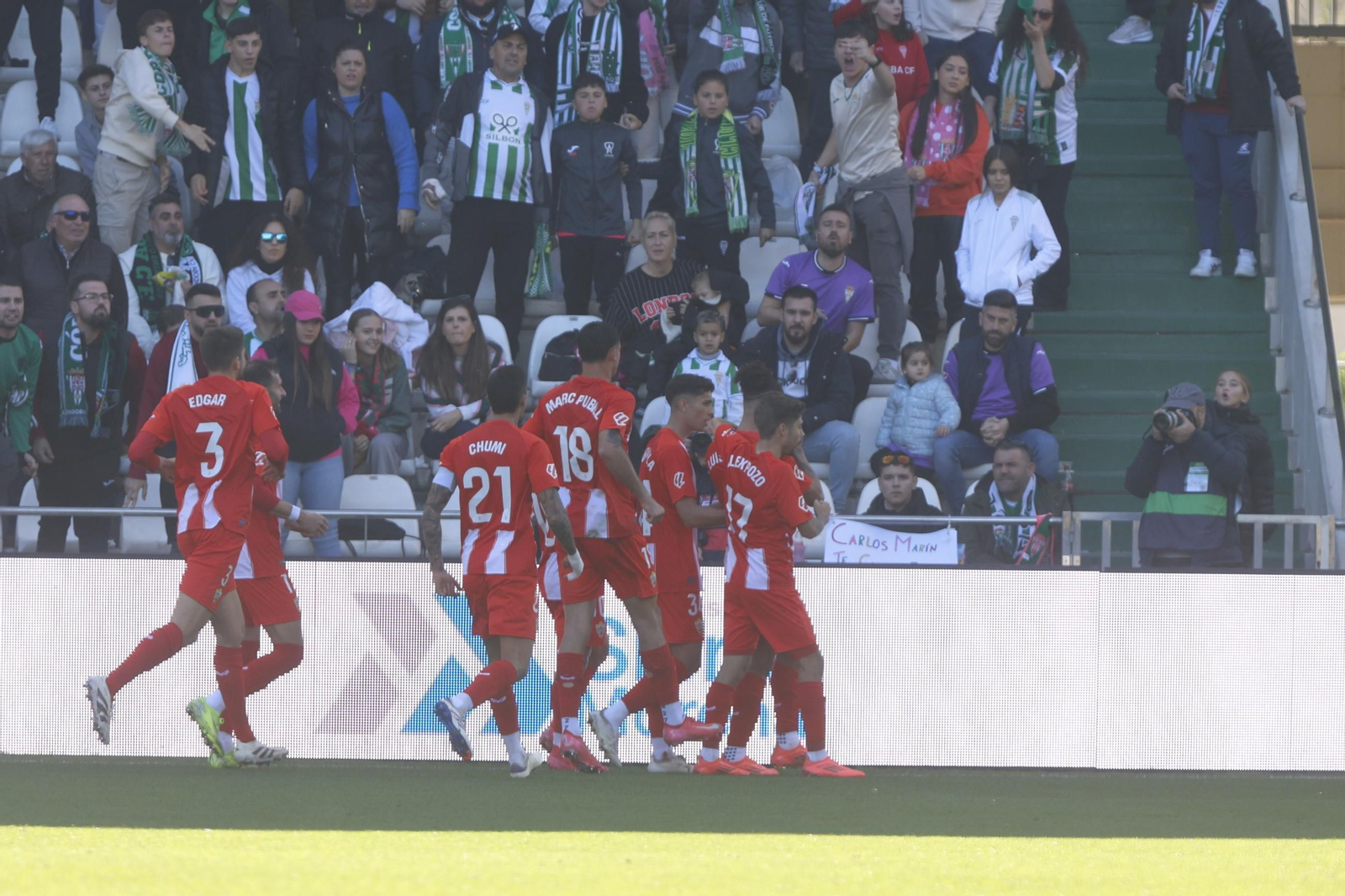 Las mejores fotos del ambiente en el Córdoba CF - Almería en El Arcángel
