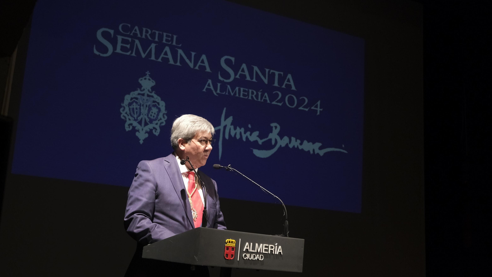 Imágenes de la presentación del cartel de la Semana Santa de Almería 2021