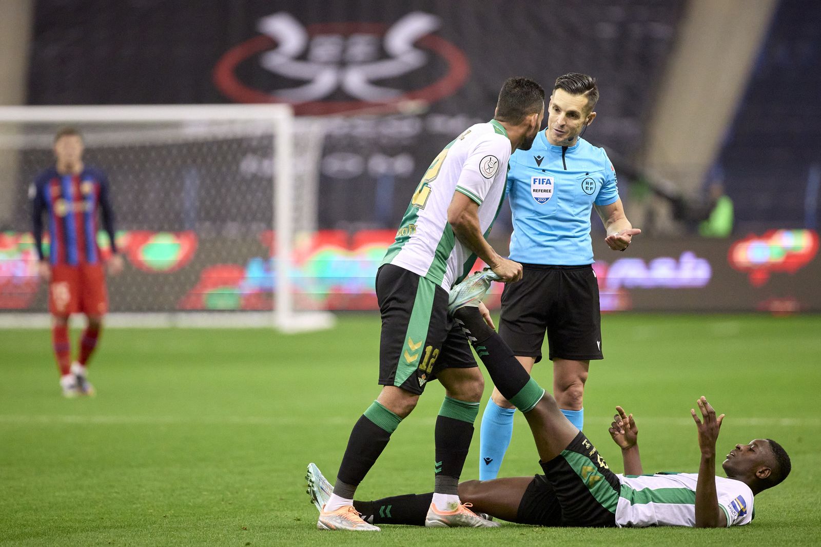 Las fotos de la prórroga y los penaltis del Betis - Barcelona