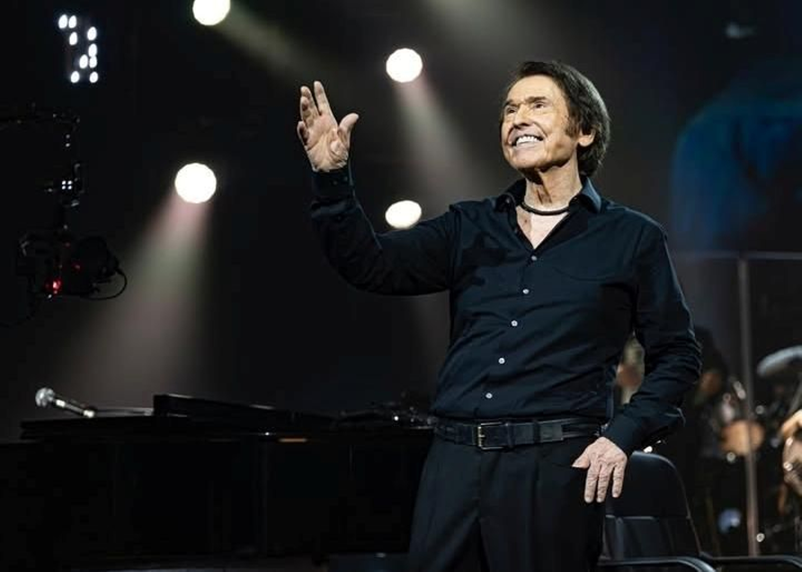 Los problemas de salud están modificando la apretada agenda de conciertos de Raphael.