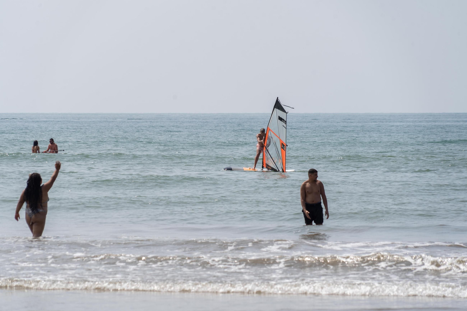 El ambiente de las playas de Huelva el domingo 24 de agosto