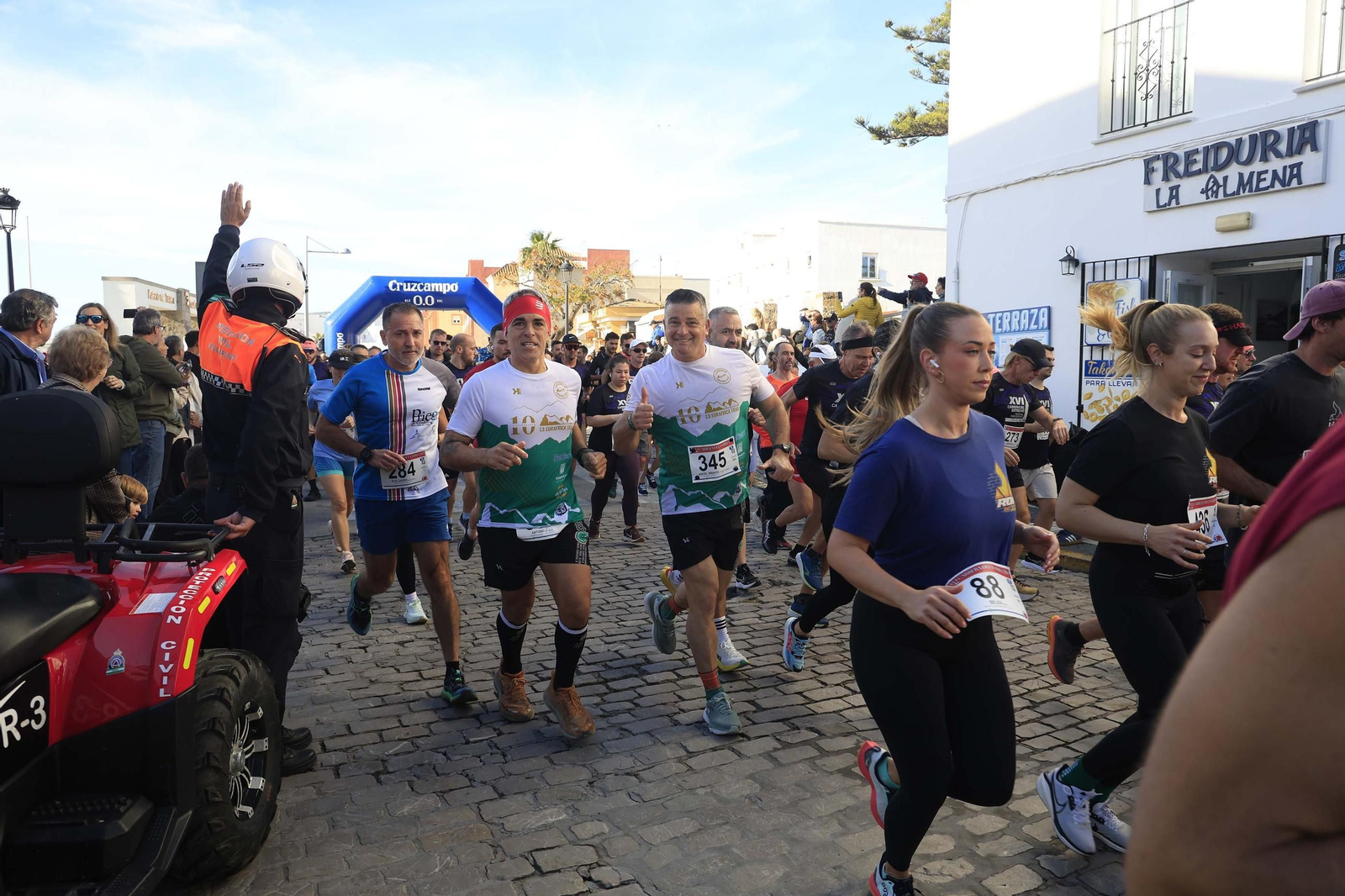 Las fotos de la XVI Carrera del Estrecho-Memorial Pepe Serrano en Tarifa