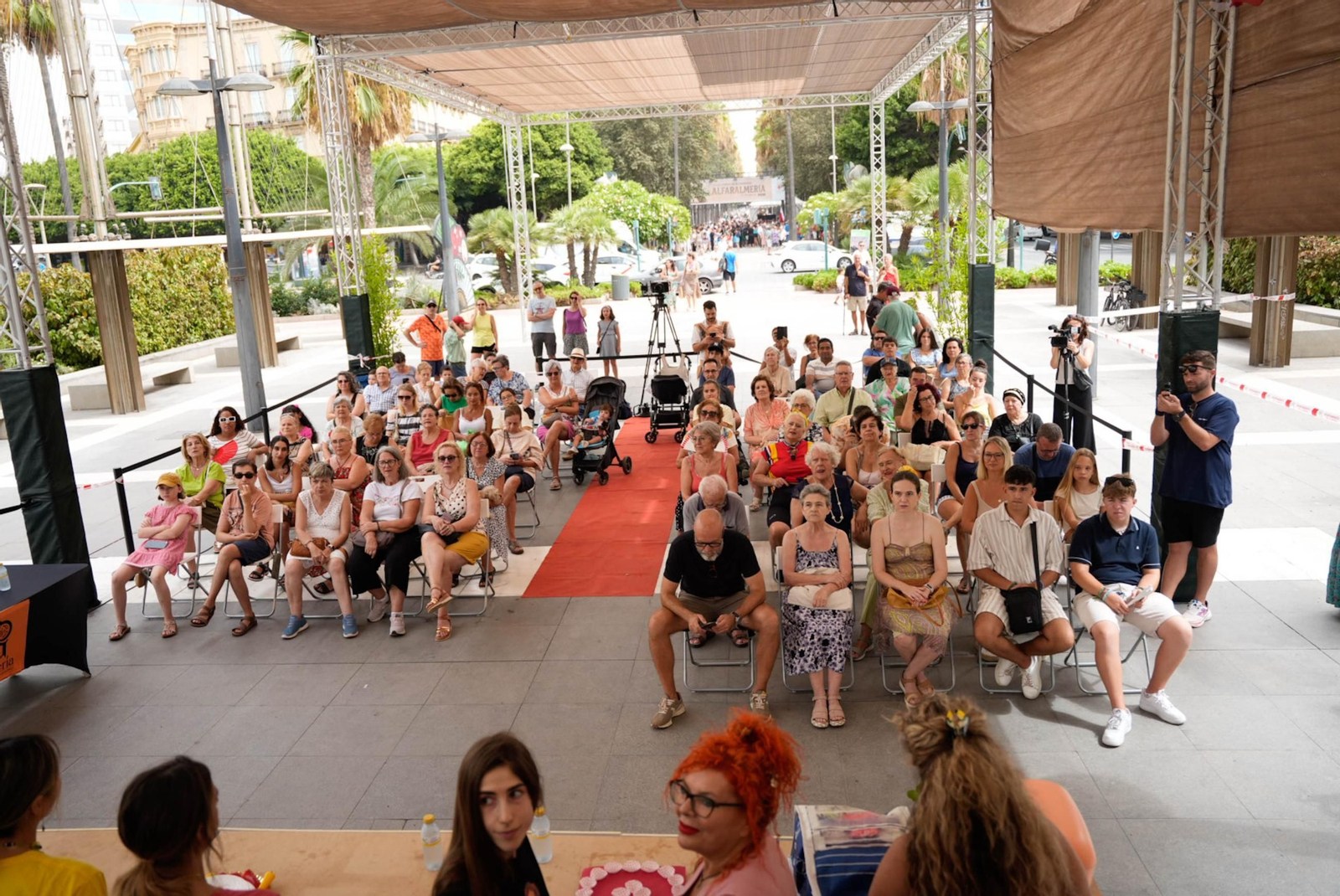 La Cofradía del Tomate y la semifinal del concurso gastronómico de la Feria de Almería, en imágenes