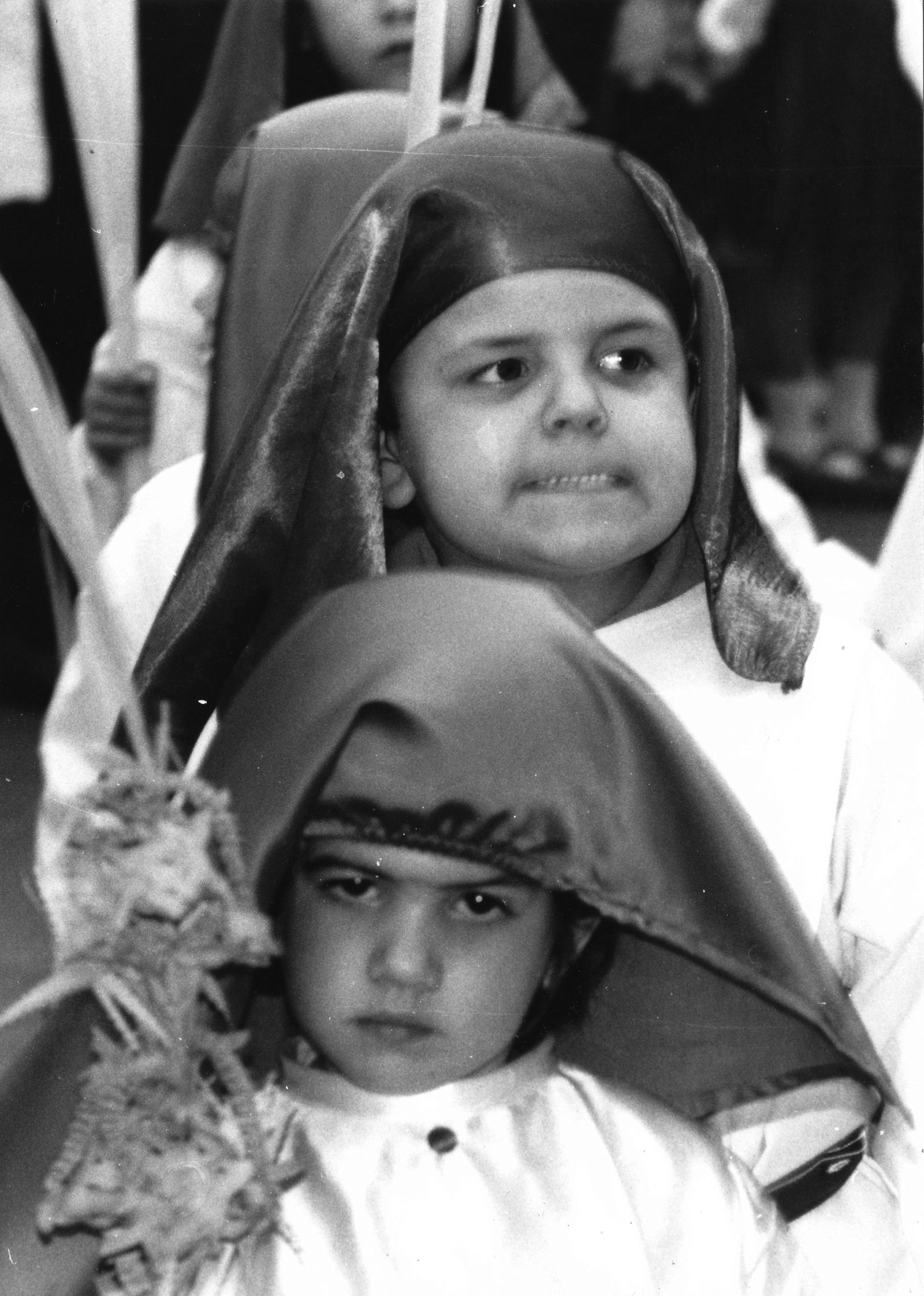 Niños vestidos de hebreos, en una procesión de Domingo de Ramos de los noventa