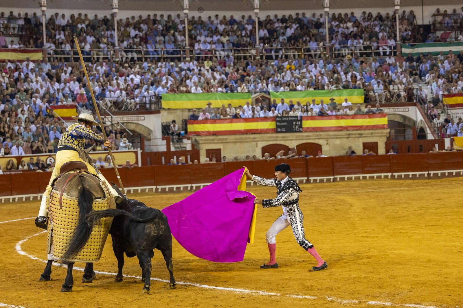 En imágenes, la última corrida de toros del verano en la plaza de El Puerto de Santa María