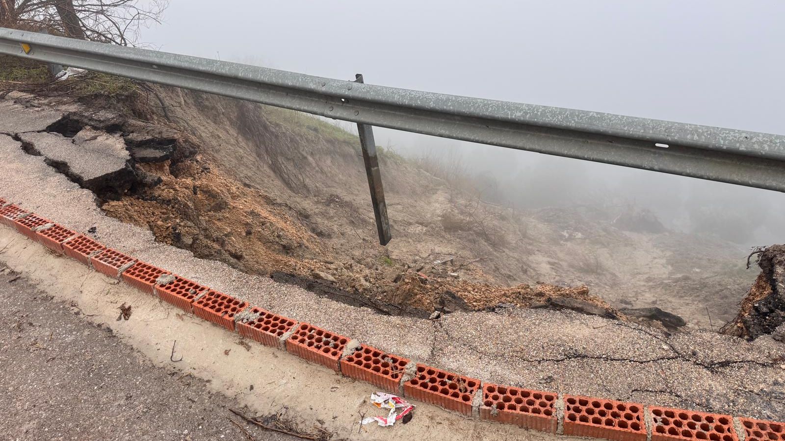 Desprendimiento de la ladera.