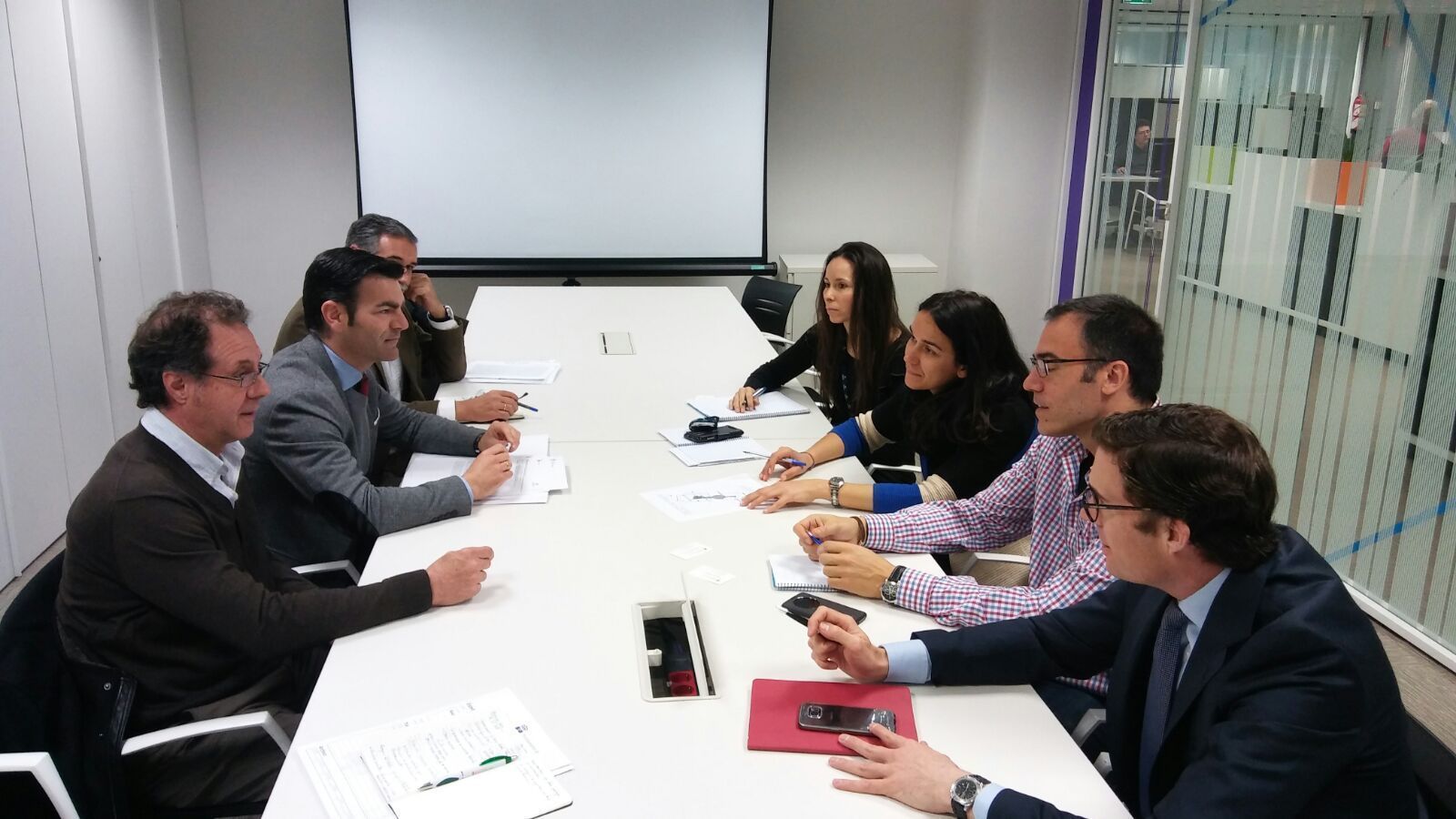Una imagen de la reunión celebrada en Madrid entre el concejal de Urbanismo y técnicos del área y directivos de la Agencia Estatal de Seguridad Aérea.