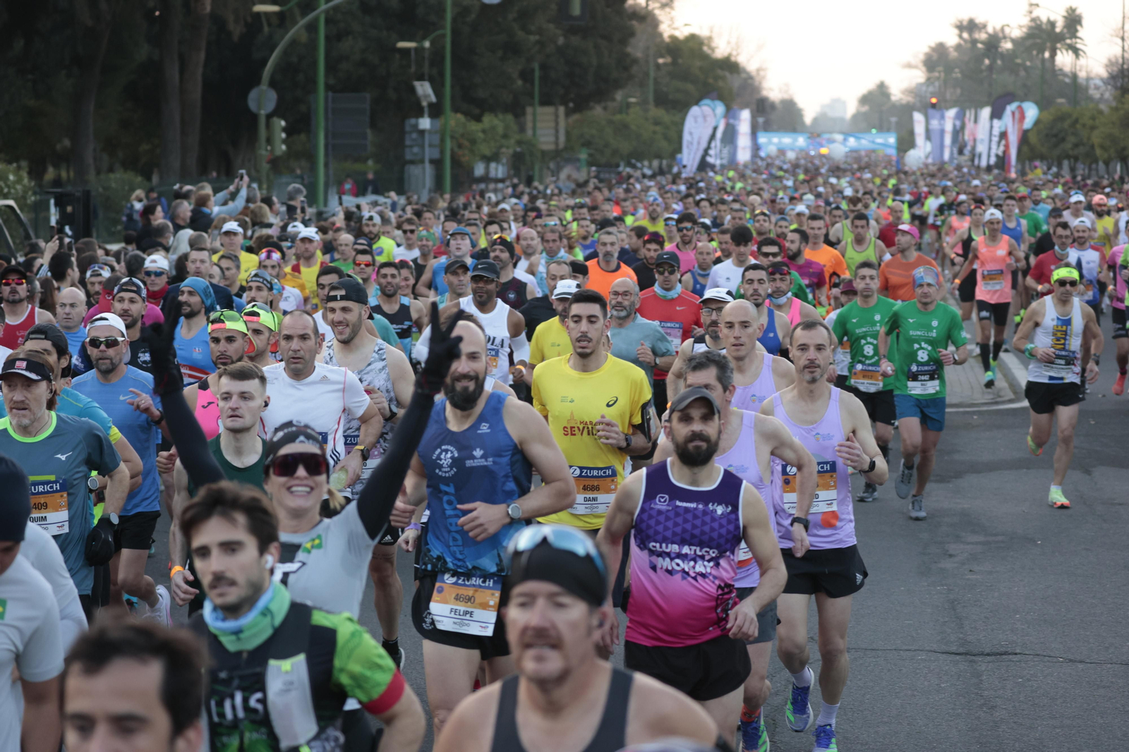 Las imágenes de la Maratón de Sevilla 2022 (1)
