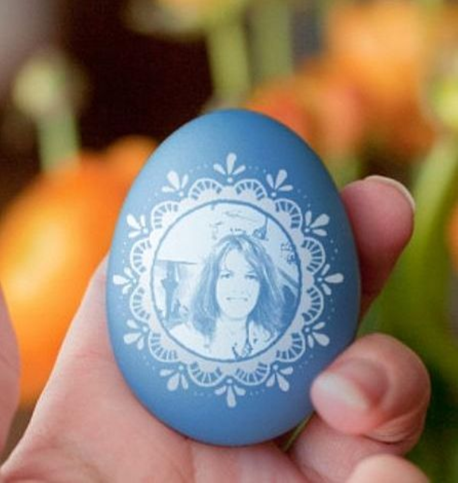 Huevo de Pascua que le regalaron a Carmen María Fdez-Kofbler Casas-Neff con su retrato.