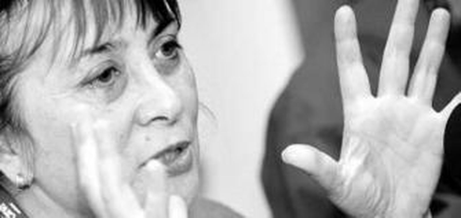 Presentación en el Isabel la Católica con la directora sudafricana y la actriz Nabeweya Scello.