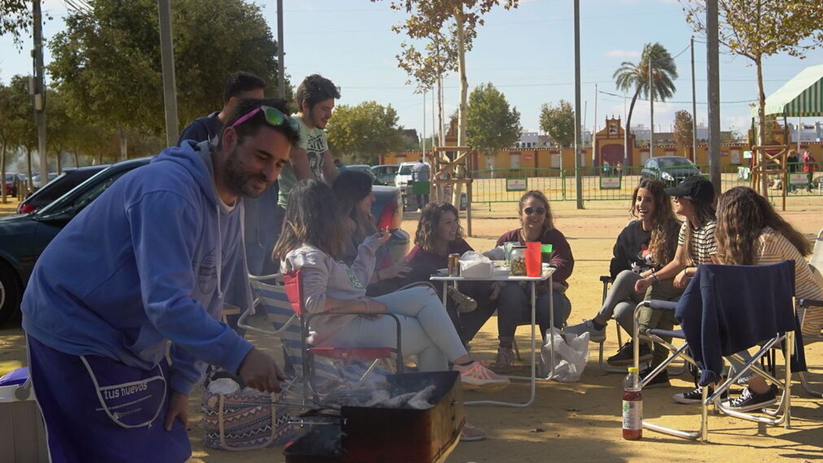 Un grupo de amigos hace una barbacoa en El Arenal en 2019 por San Rafael.