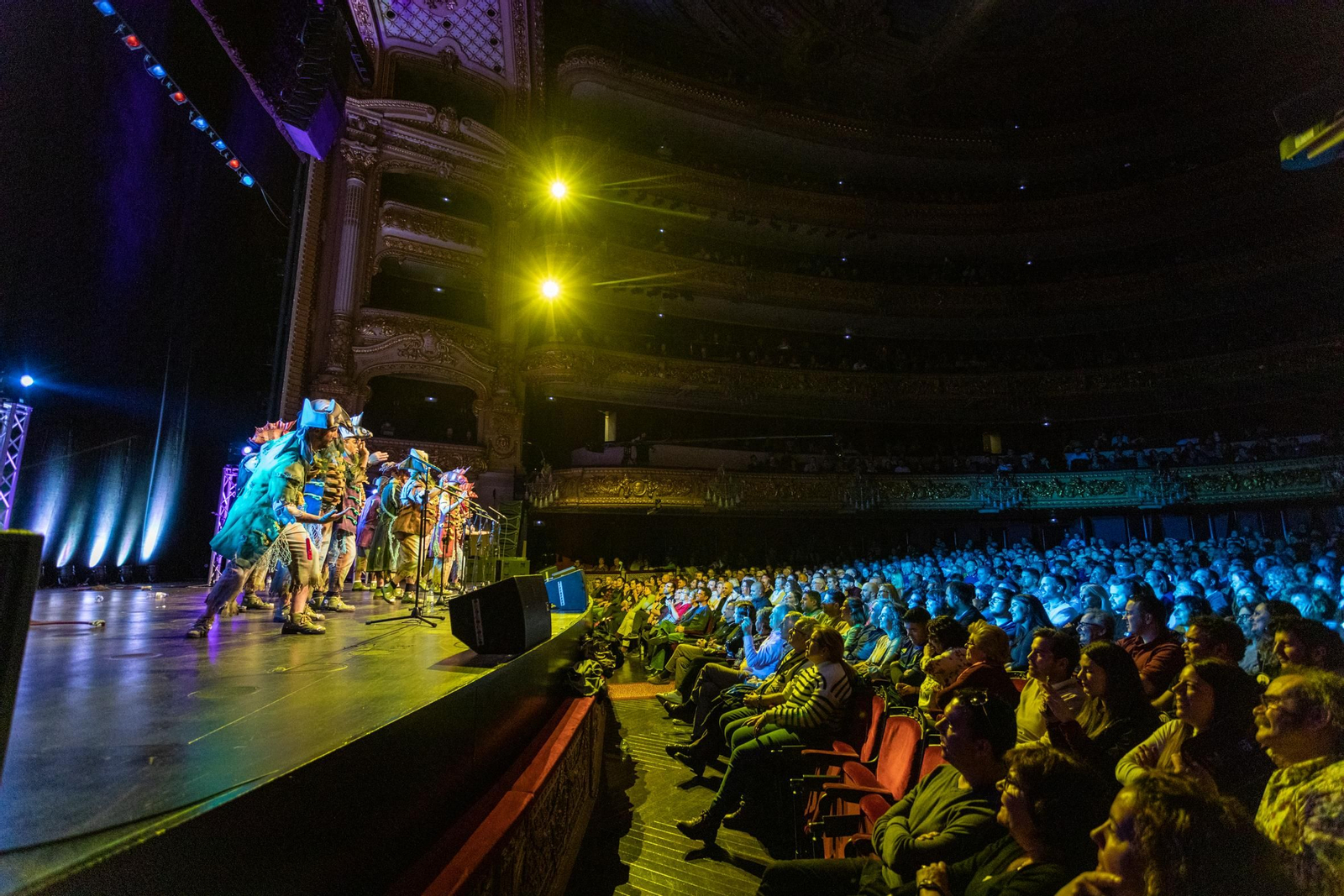 La chirigota 'La maldición de la lapa negra' cerro la jornada