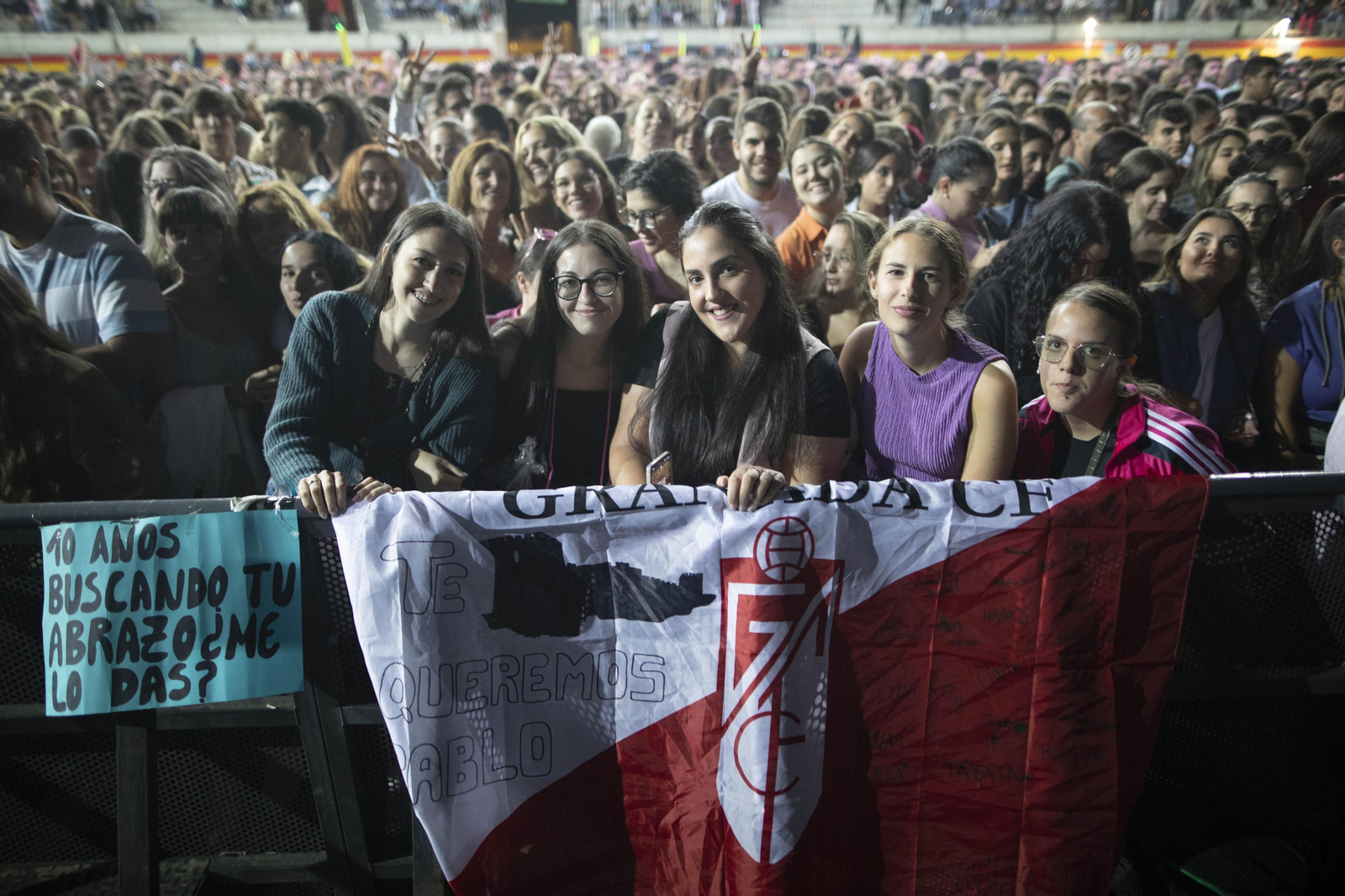 Pablo Alborán con 'la Cuarta Hoja' triunfa en la Plaza de Toros de Granada