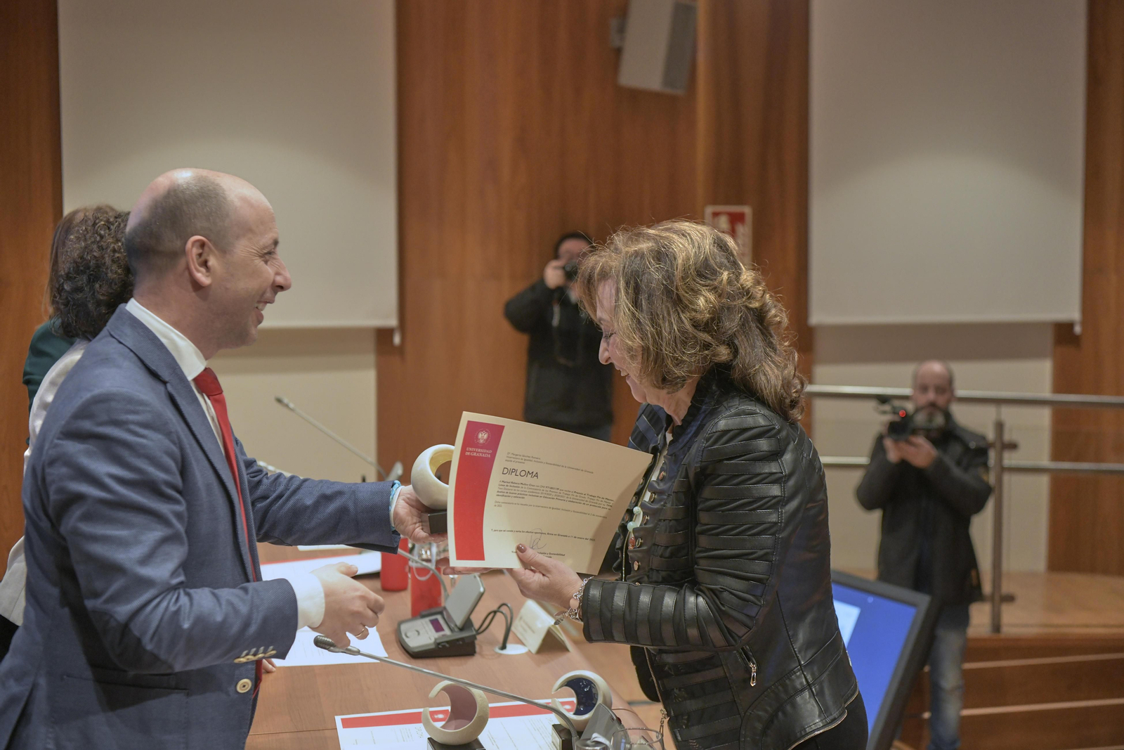 Entrega de la primera edición de los premios a los mejores trabajos fin de grado, fin de máster y tesis doctorales del ámbito de la igualdad y la inclusión en la UGR en imágenes