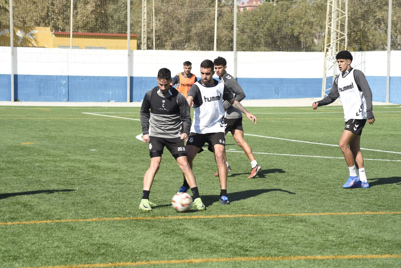 Las fotos del primer entrenamiento de Carlos Guerra y Miguel Angel Rondan al frente de la Balona