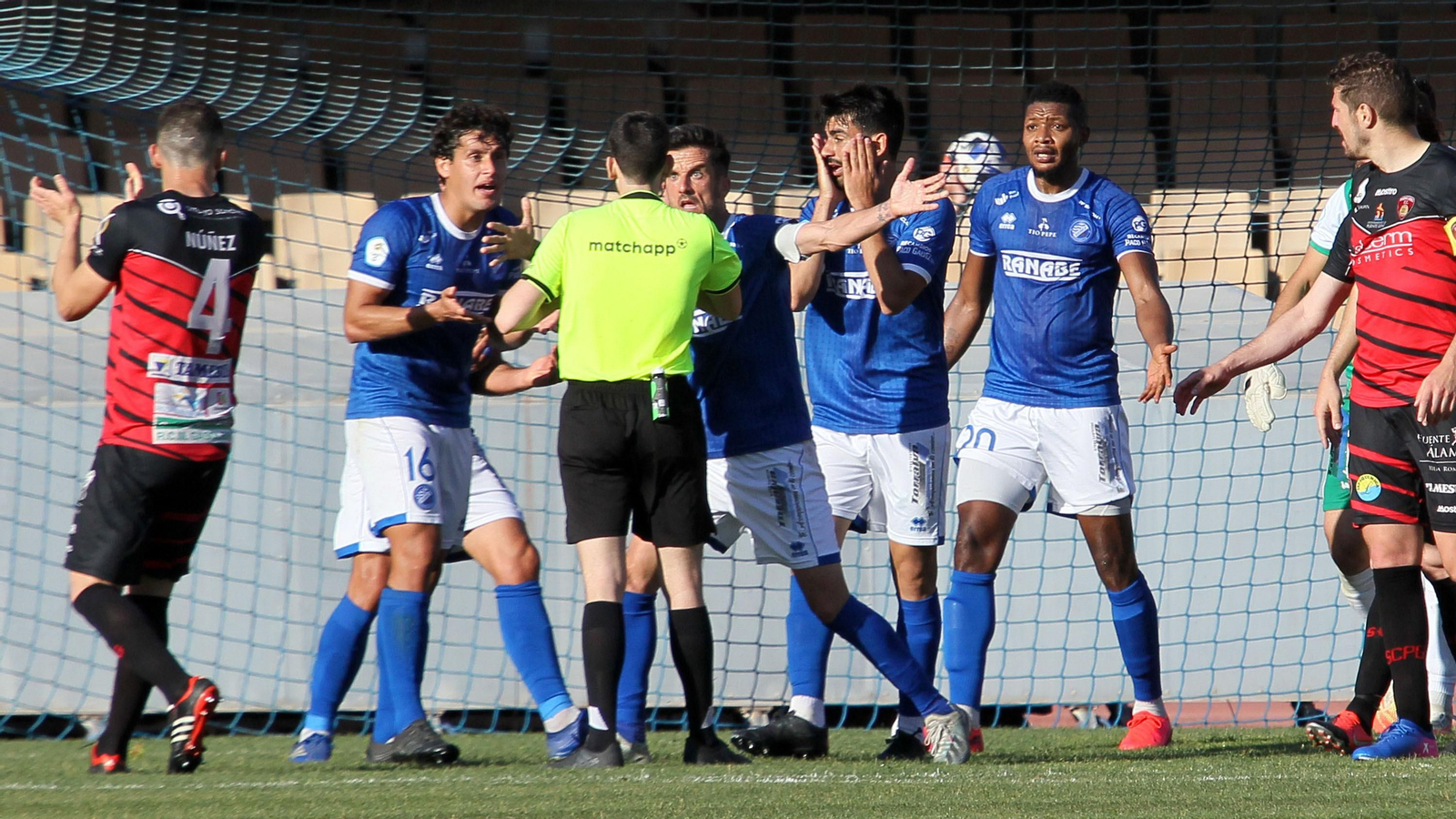 Imágenes del Xerez DFC contra Salerm Puente Genil en Chapín
