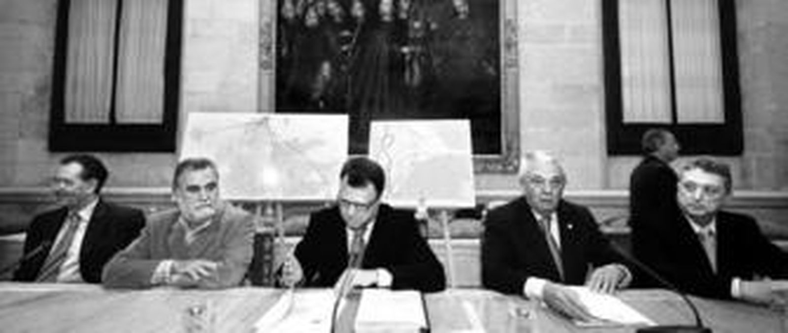 De izquierda a derecha, Emilio Carrillo, Antonio Rodrigo Torrijos, Alfredo Sánchez Monteseirín, Francisco Herrero y Alejandro Martín.