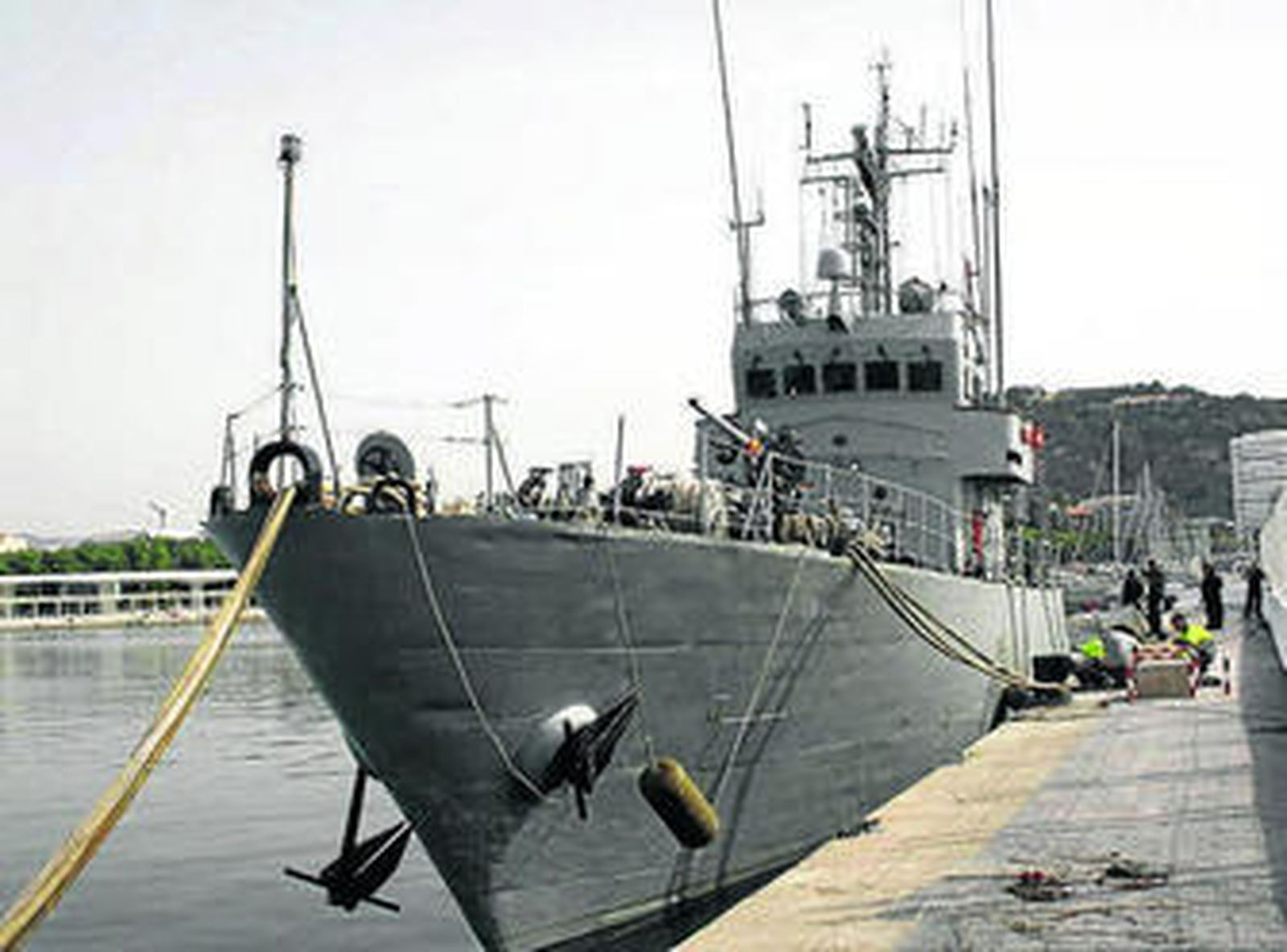 El 'Tagomago' atracando en el puerto de Málaga.
