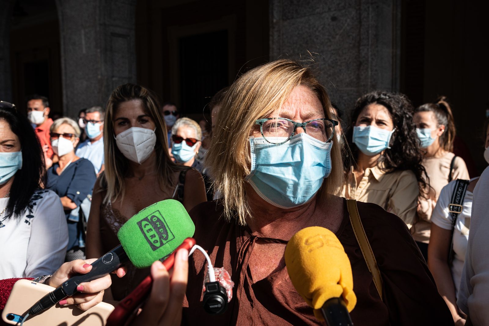 Imágenes de la concentración de los vecinos de Almonte por el servicio de urgencias