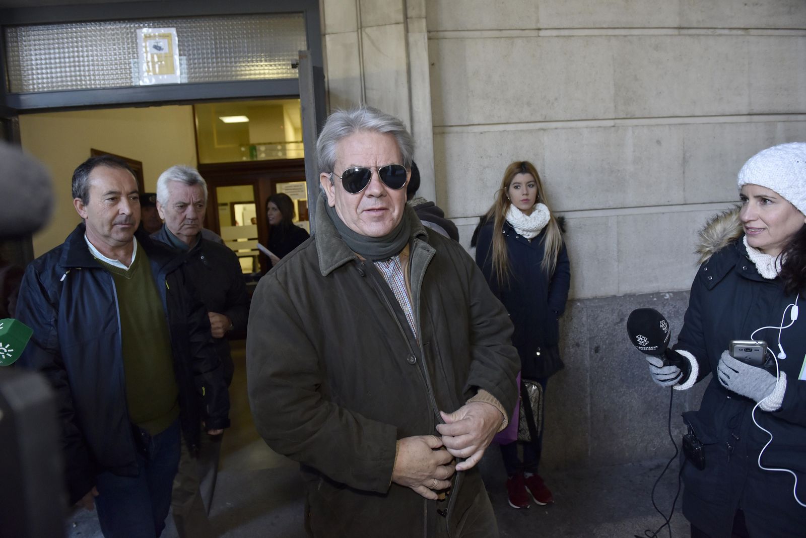 Filgueras saliendo de los juzgados en 2017, por el caso de la presunta mafia del taxi en Sevilla.