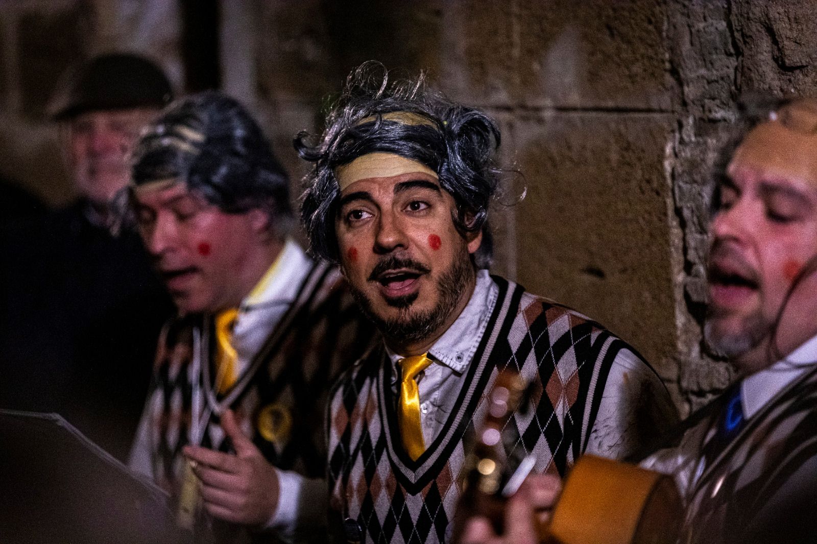 Búscate entre las mejores imágenes del Circuito de agrupaciones ilegales del Pópulo