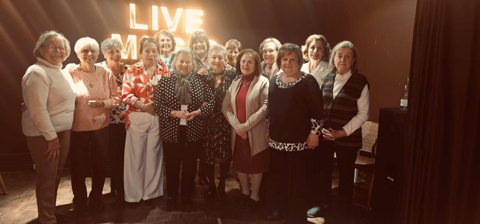 María Fernández, Candy Benítez, María dsel Carmen Risco, Lola Sierra, Soco Martínez de Azagra, Isabel Escobar, Sonia Benítez, Asunción García de los Ríos, Angelita González, Consuelo Mijares, Elena de SanNicolás, Elena Gallardo, María Luisa Pérez y Loli Montero.