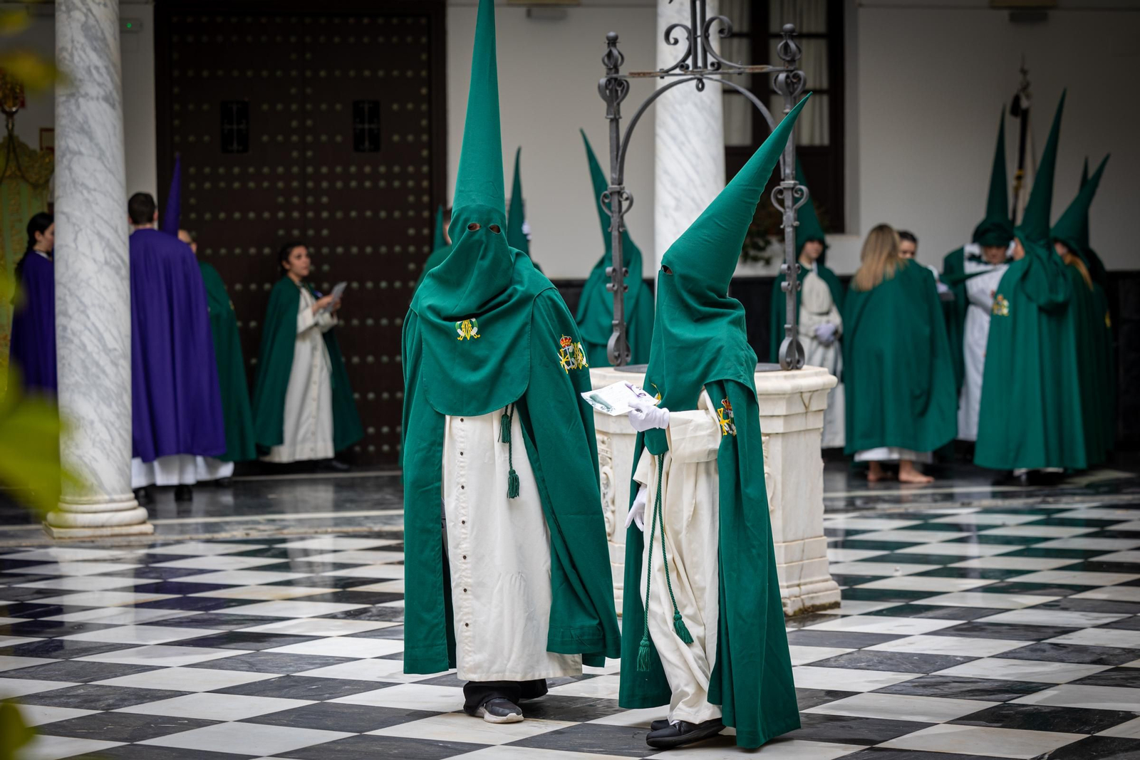 Las imágenes de la cofradía de Cigarreras en la Semana Santa de Cádiz de 2024