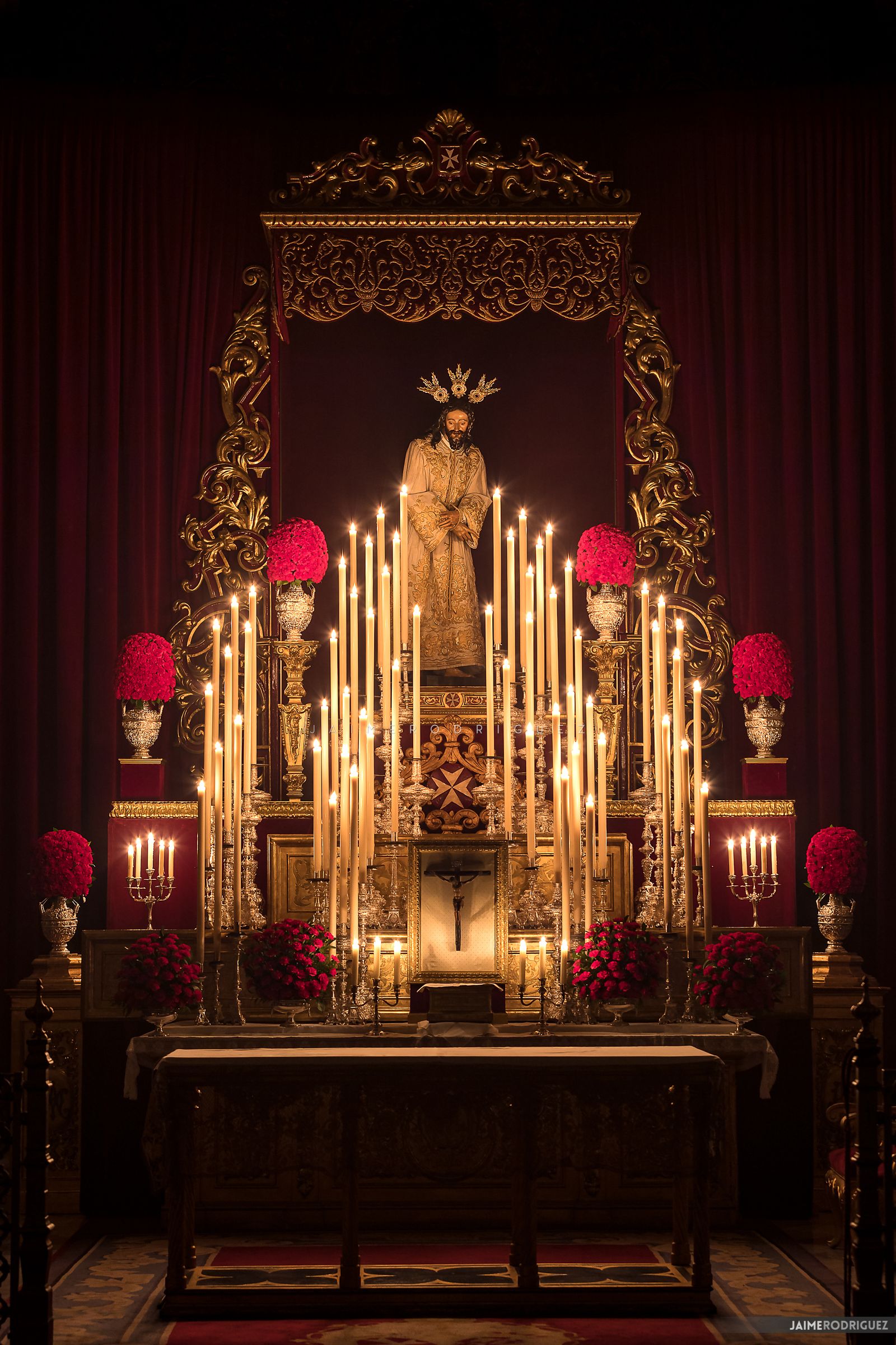 Altar de quinario del Señor del Silencio