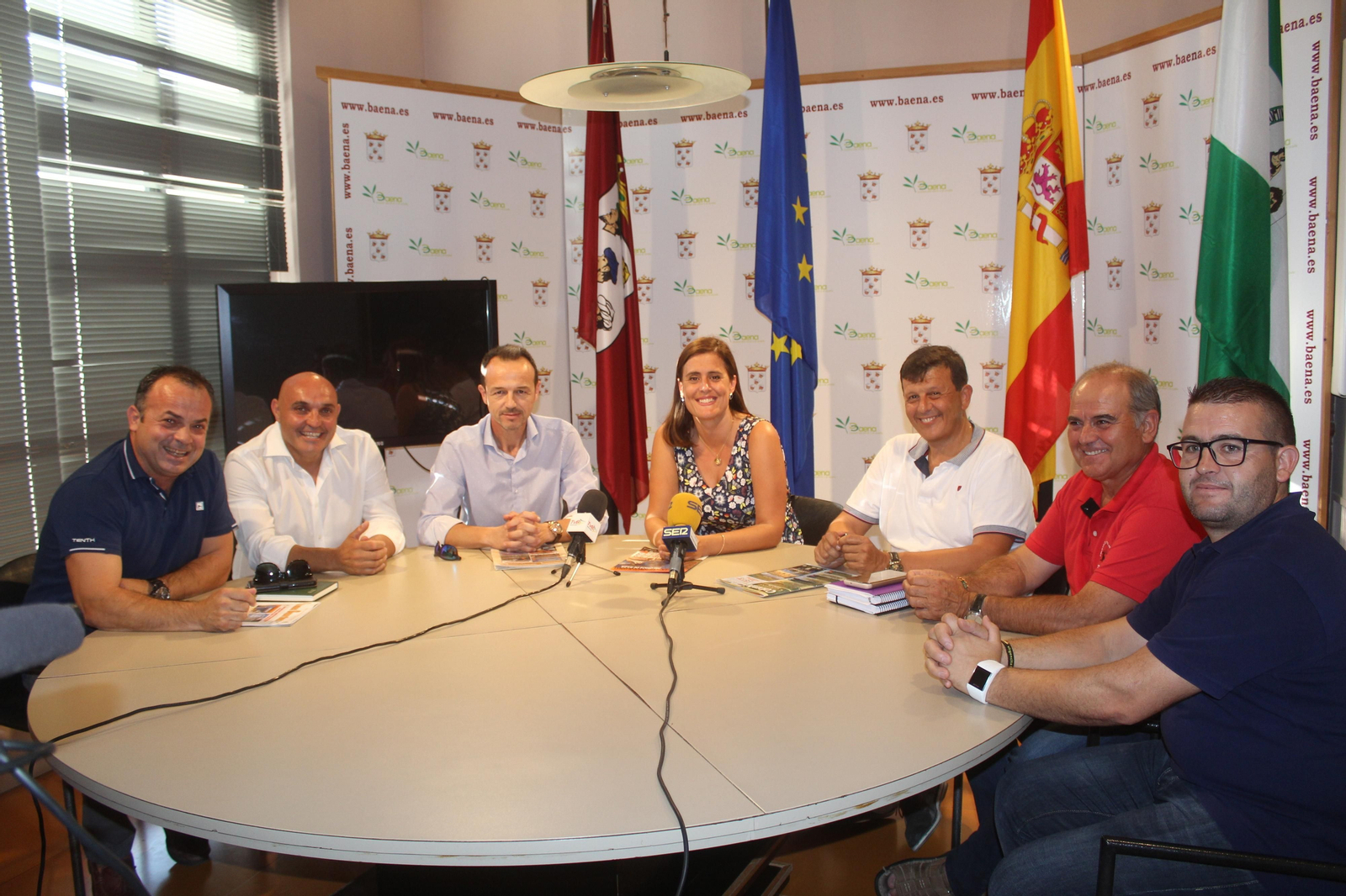 Presentación del Campeonato de España de Palomos de Raza 2020 en Baena.