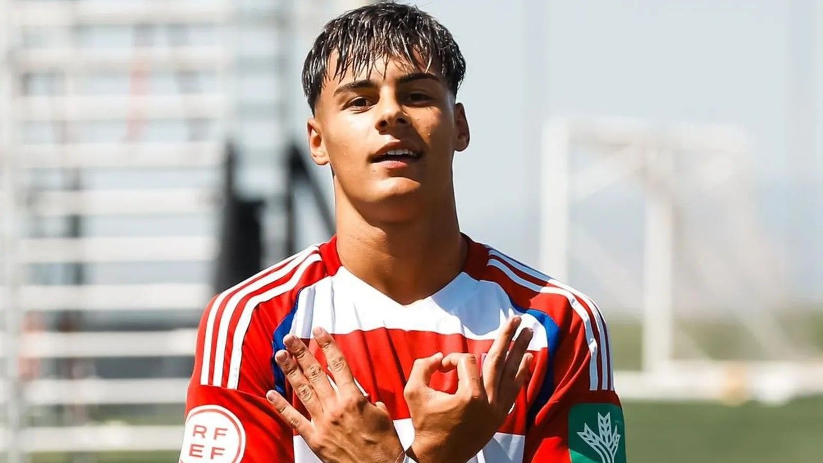 Cortés celebrando un gol la pasada temporada.