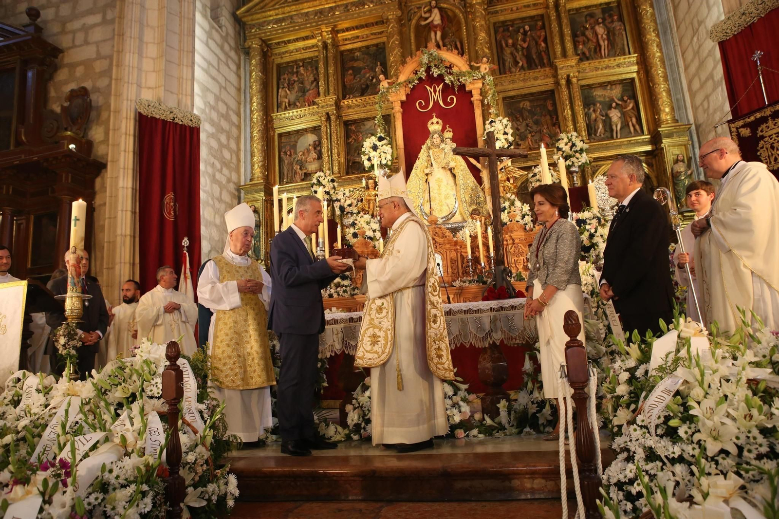 La Virgen de Araceli recibe la llave de Lucena como alcaldesa perpetua