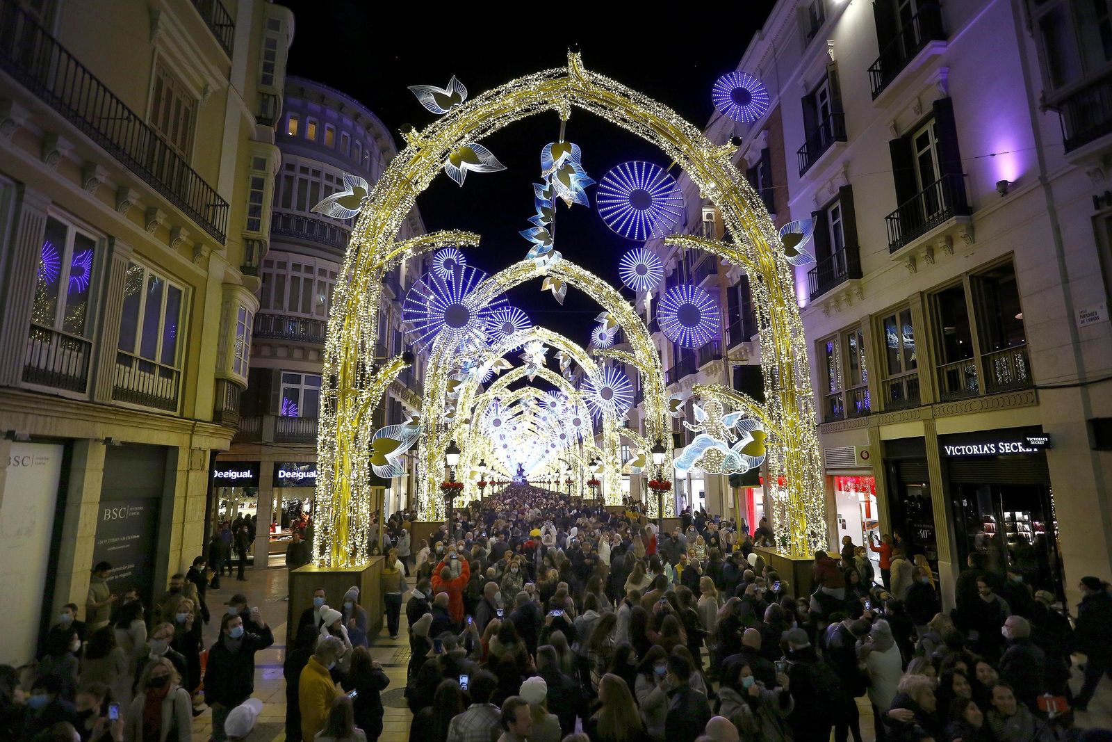 Las luces de Navidad vuelven a brillar en Málaga