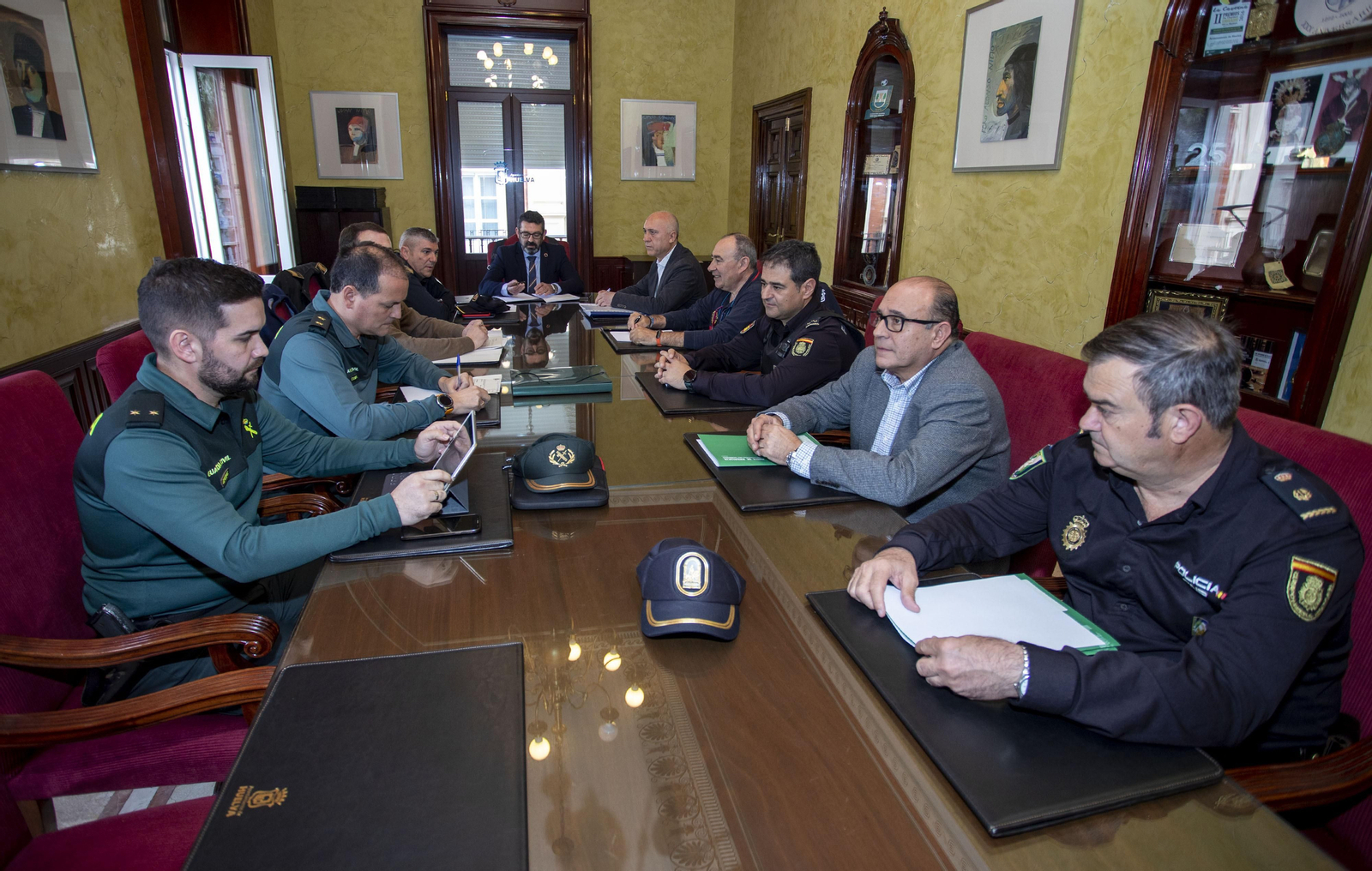 Reunión del comité asesor de seguimiento de la crisis del coronavirus en Huelva.