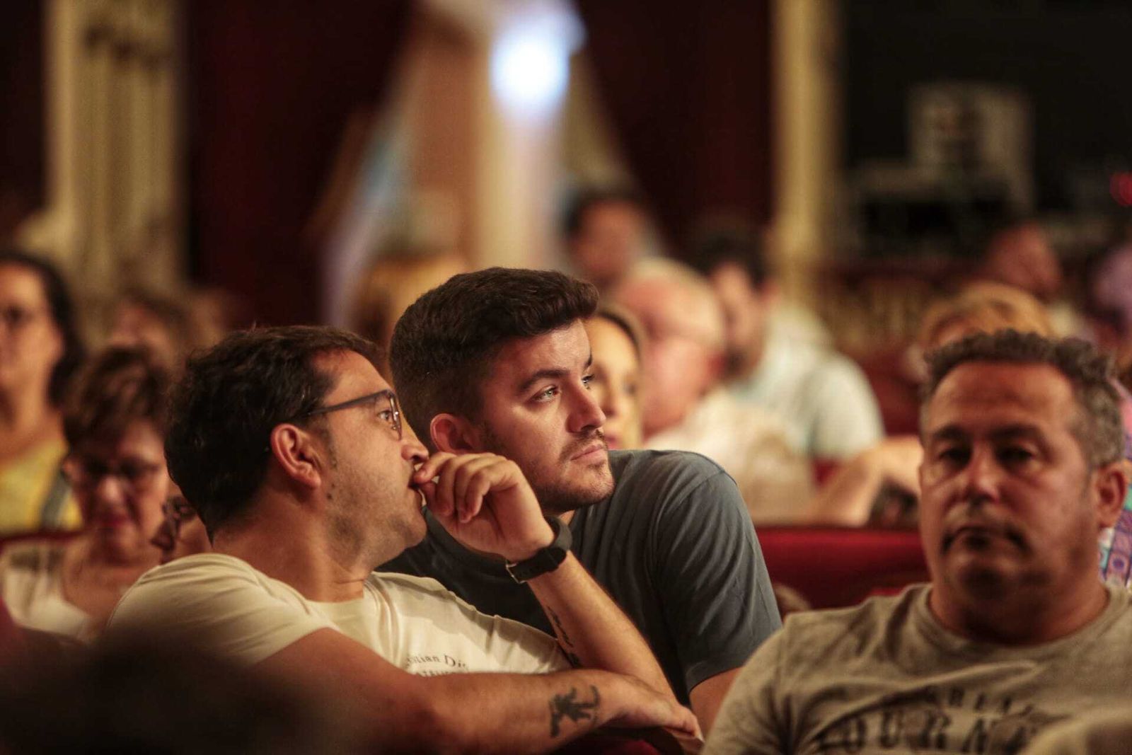 el público asistente a la función