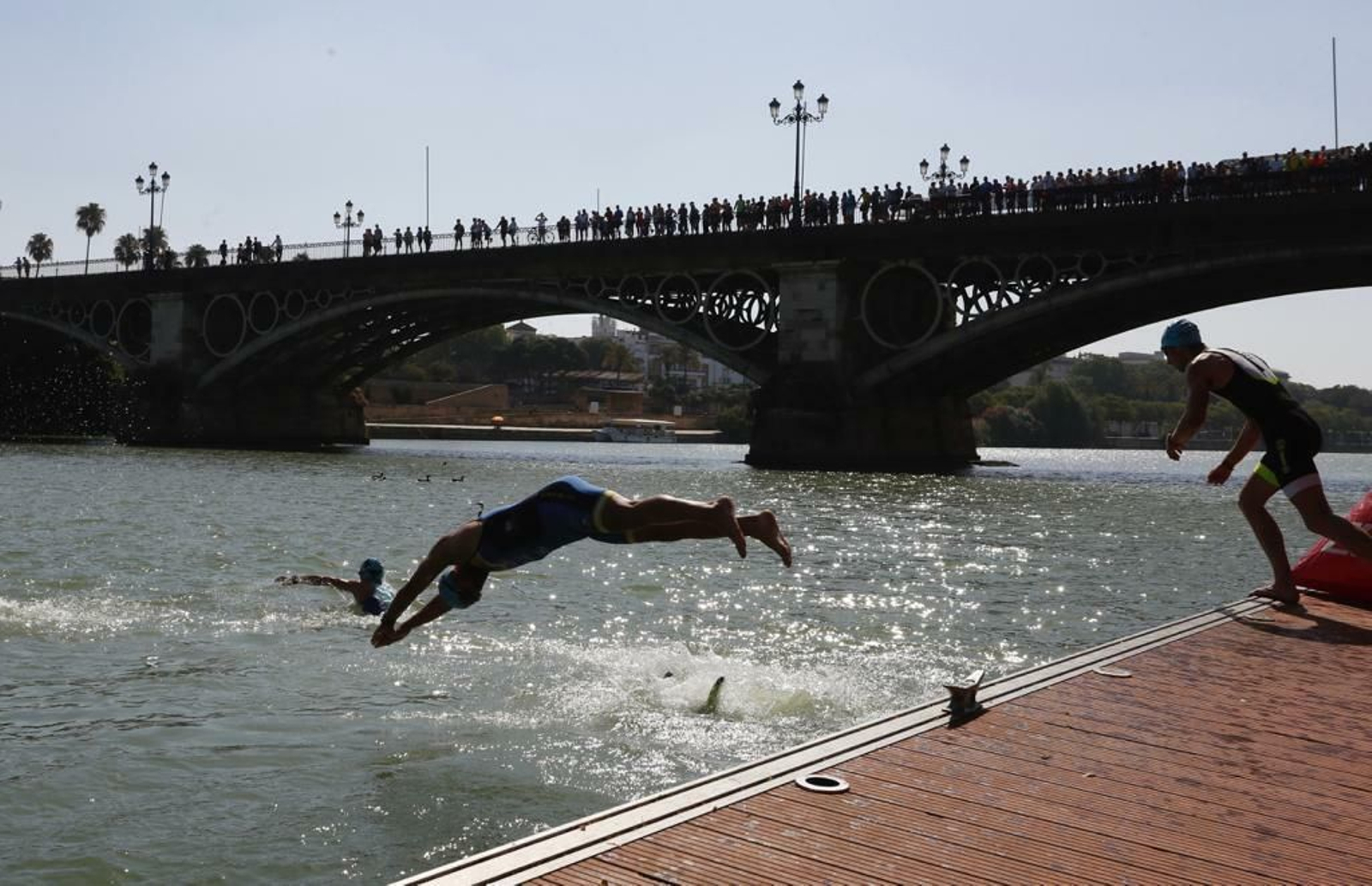 El acuatlón de la Velá de Triana