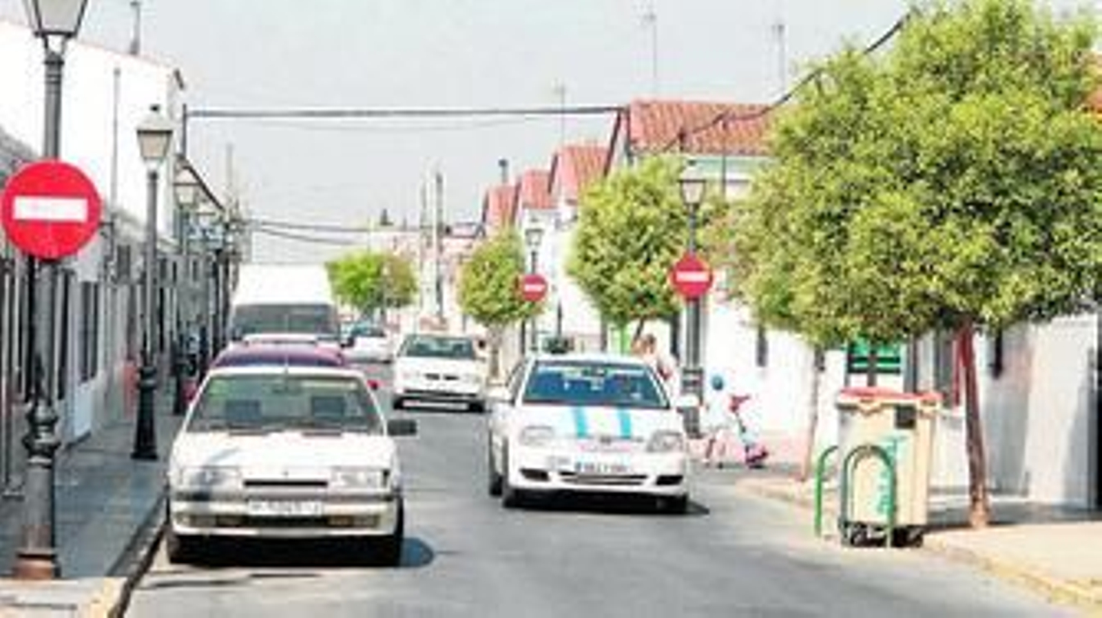 Una calle de la barriada La Navidad, en la capital onubense.