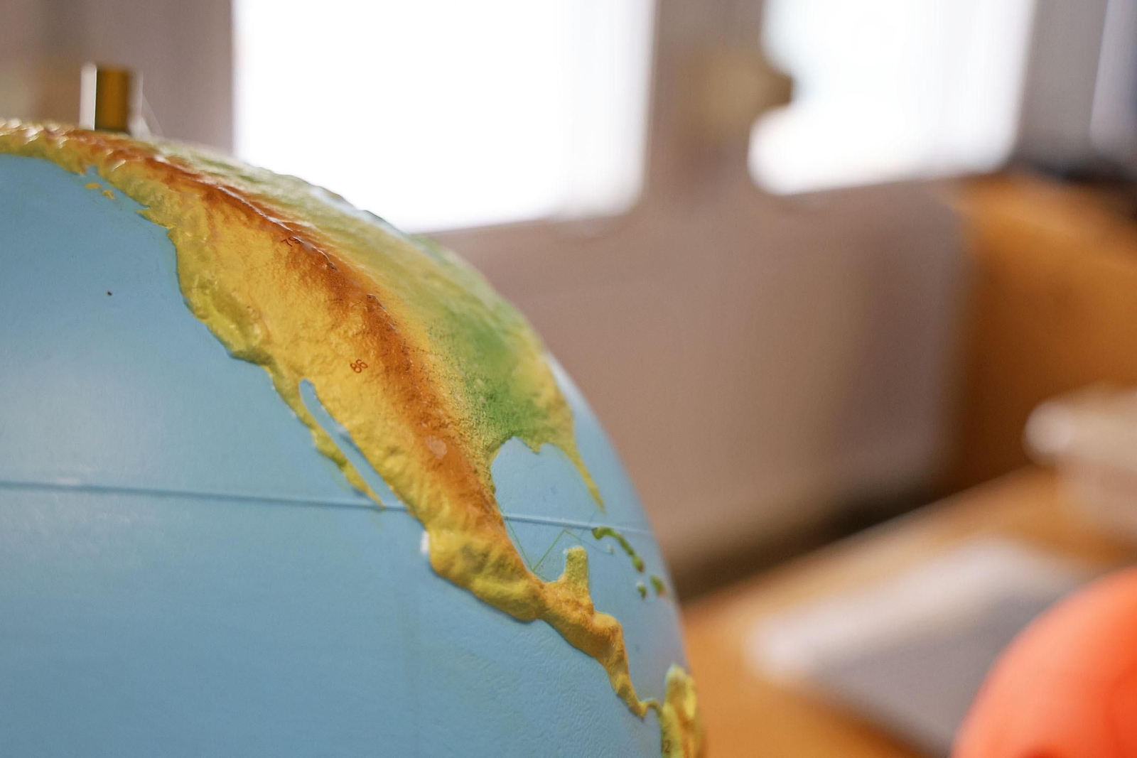 Inauguración de la Semana del Grupo Social ONCE y exposición de material educativo, braille y tiflotécnico