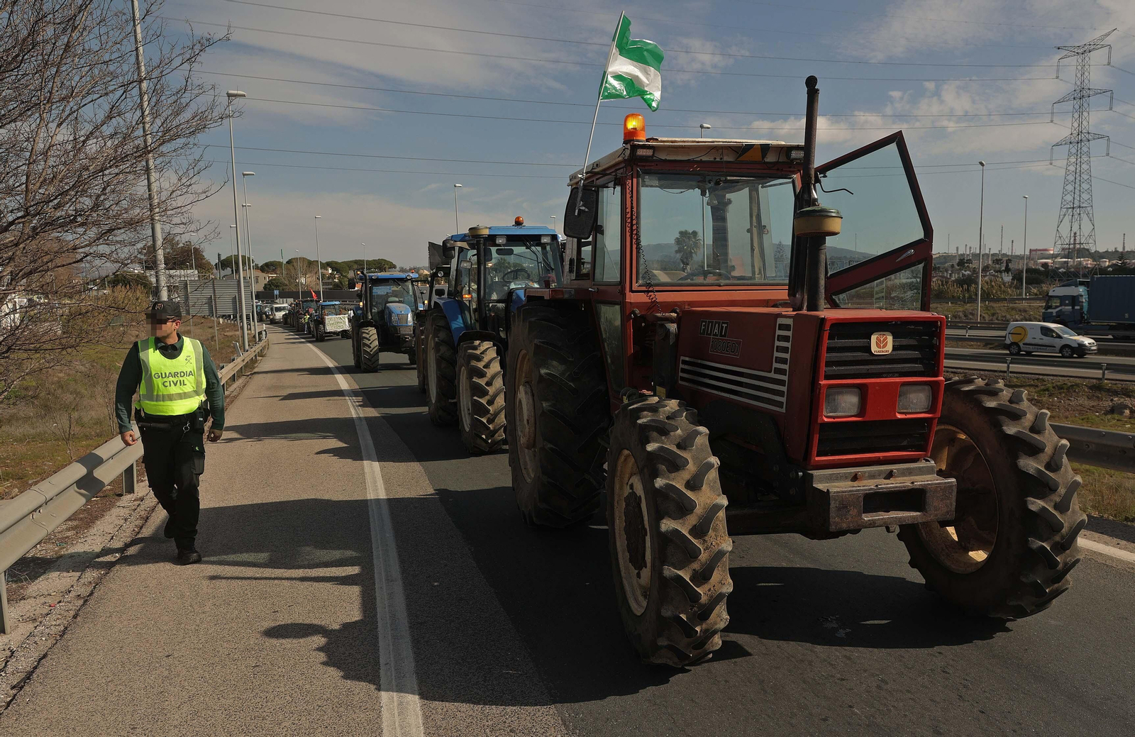 Fotos de la tractorada de agricultores del Valle del Guadiaro en el Campo de Gibraltar