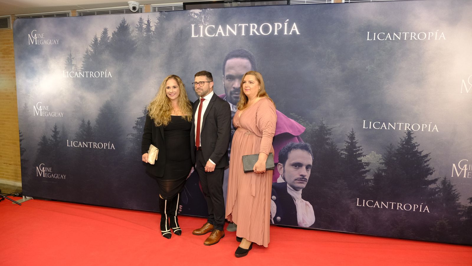 Imágenes del estreno en Almería de la película Licantropía