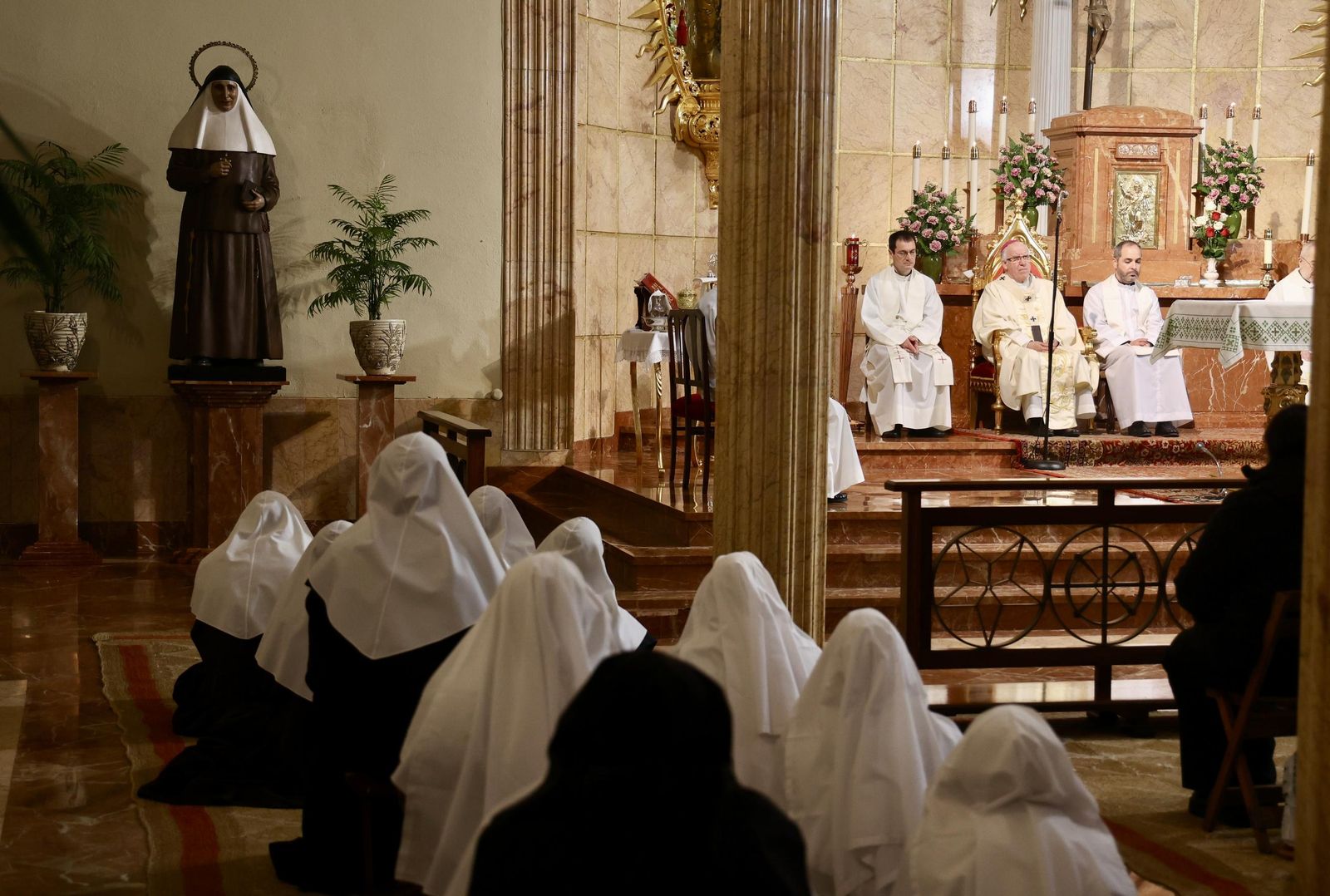 Inicio año jubilar de las Hermanas de la Cruz