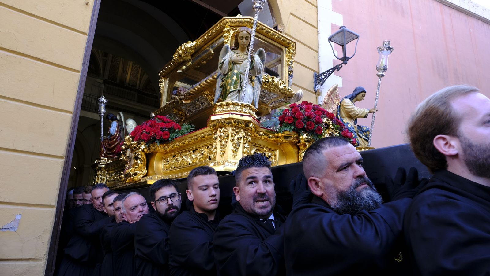 Procesión del Santo Entierro en Almería, en imágenes