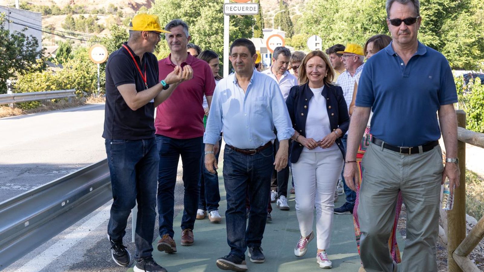 Inauguración del nuevo carril peatonal de la zona residencial Puente Tablas