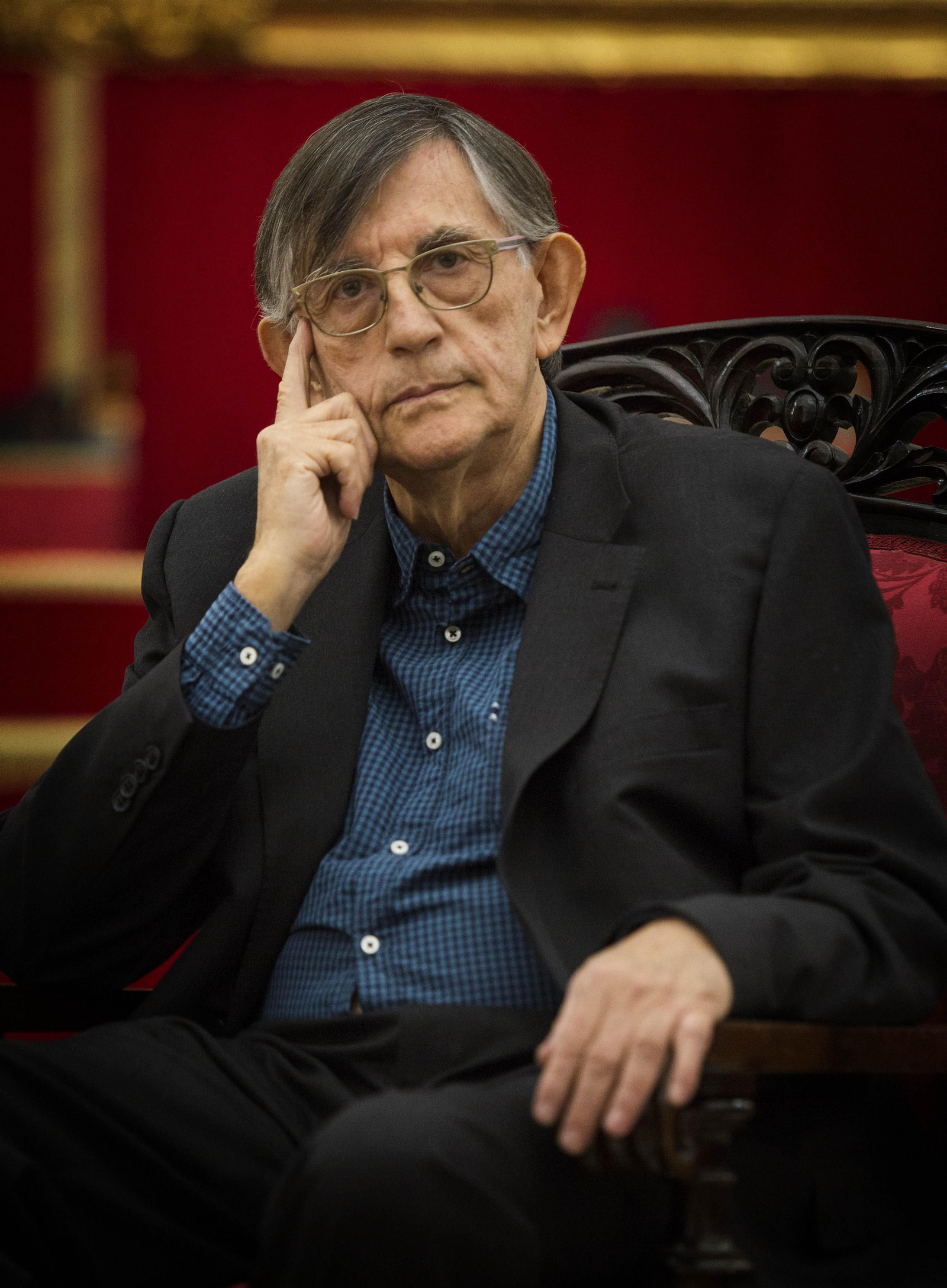 El doctor Ramón Gálvez, en la Real Academia de Medicina de Sevilla.