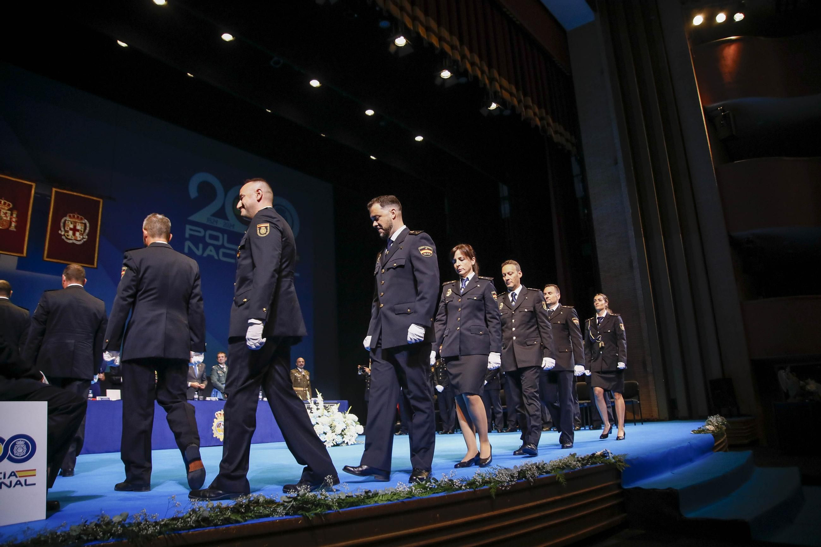 Las imágenes de la celebración del Patrón de la Policía Nacional en Almería, los Santos Ángeles Custodios