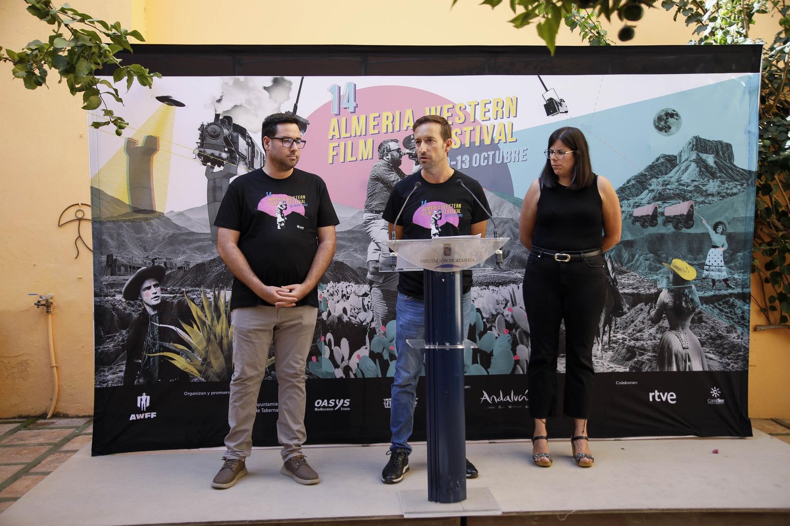 Las imágenes de la presentación de la XIV edición del Almería Western Film Festival
